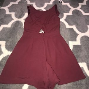 Maroon romper / XS